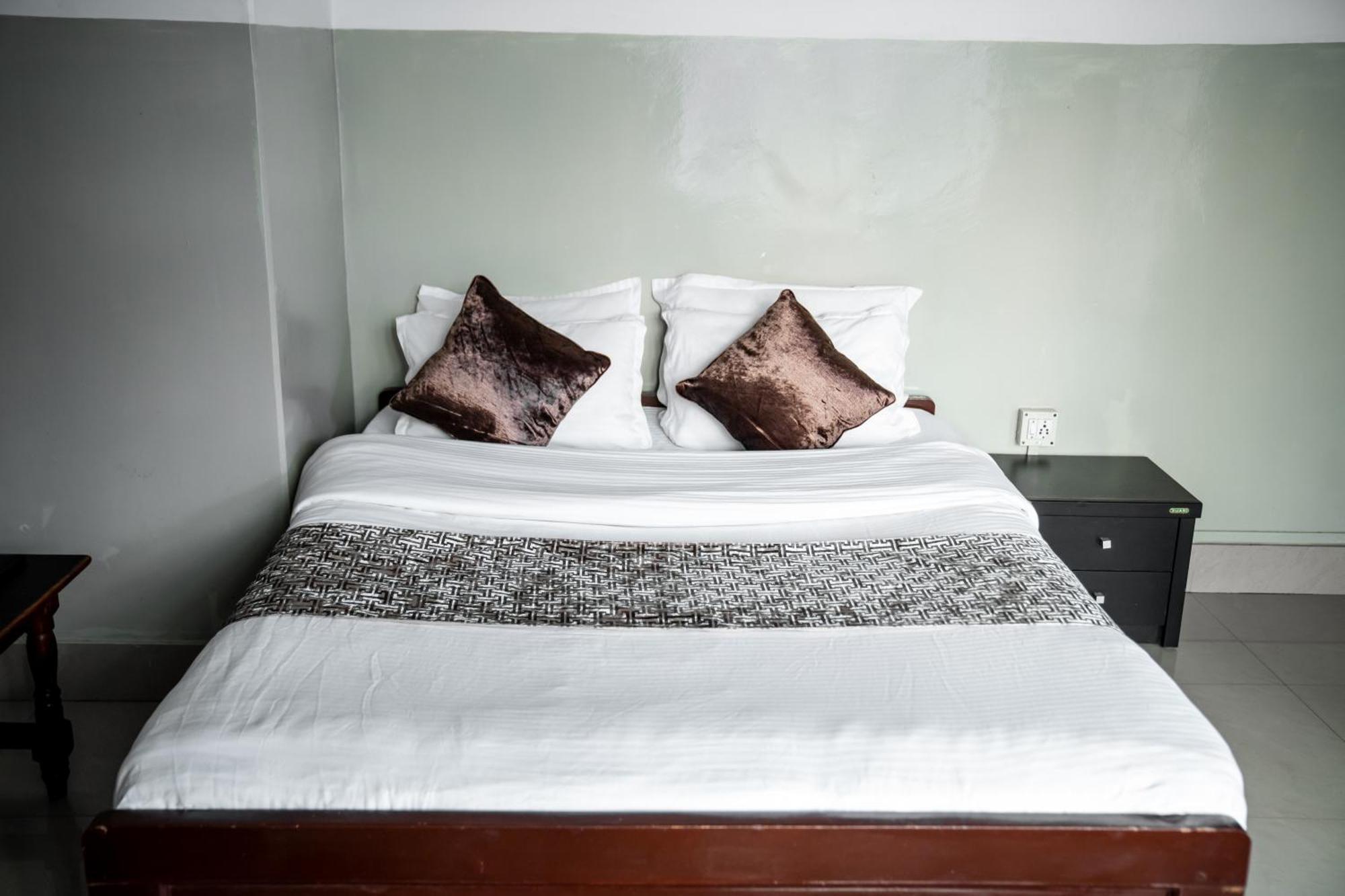 2K Hotel Kohima 외부 사진