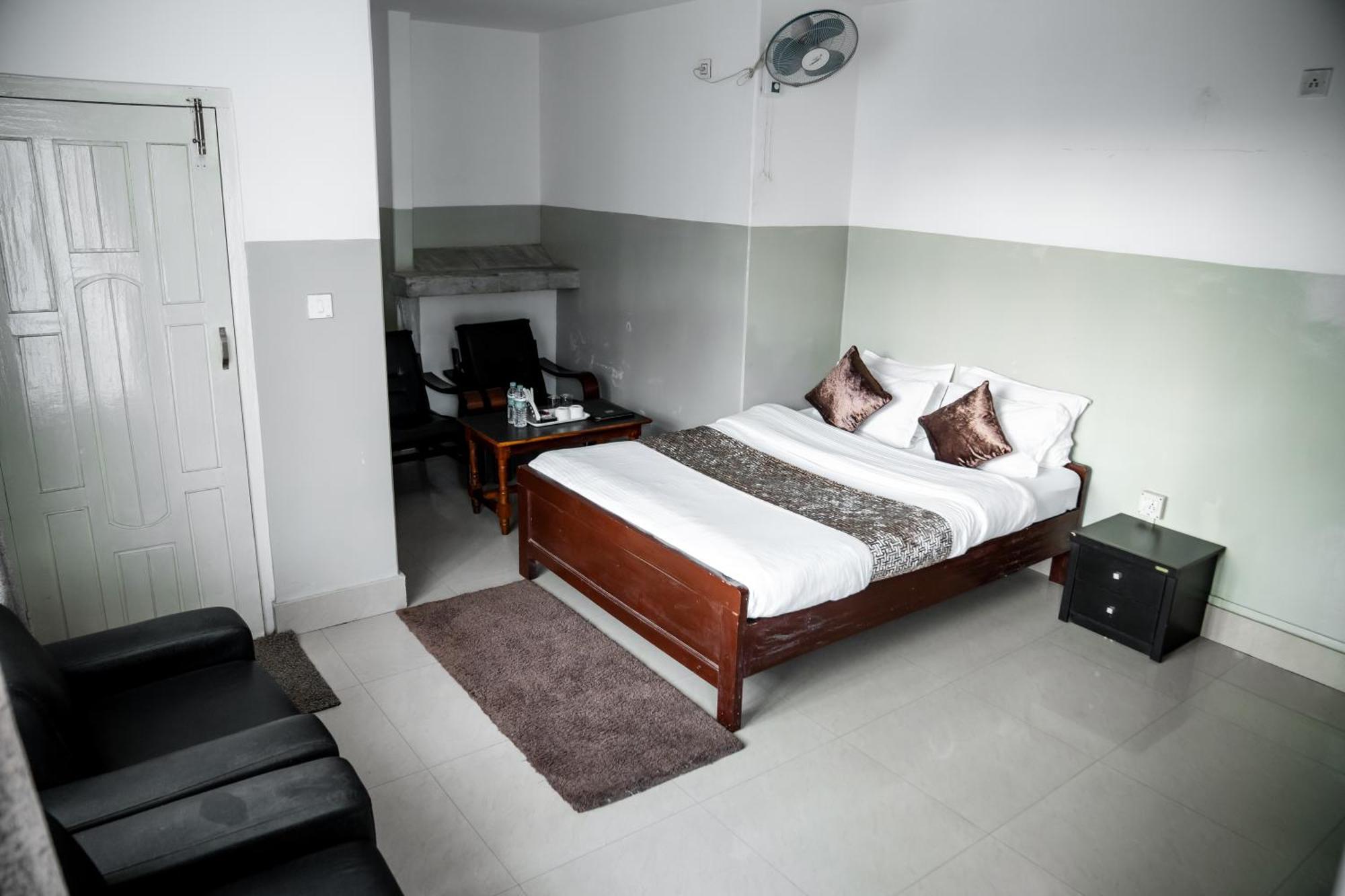 2K Hotel Kohima 외부 사진