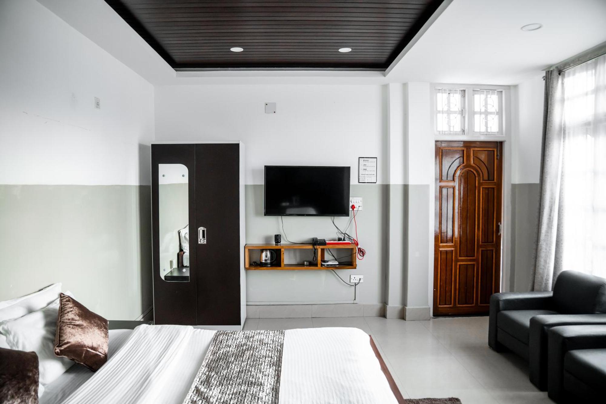 2K Hotel Kohima 외부 사진