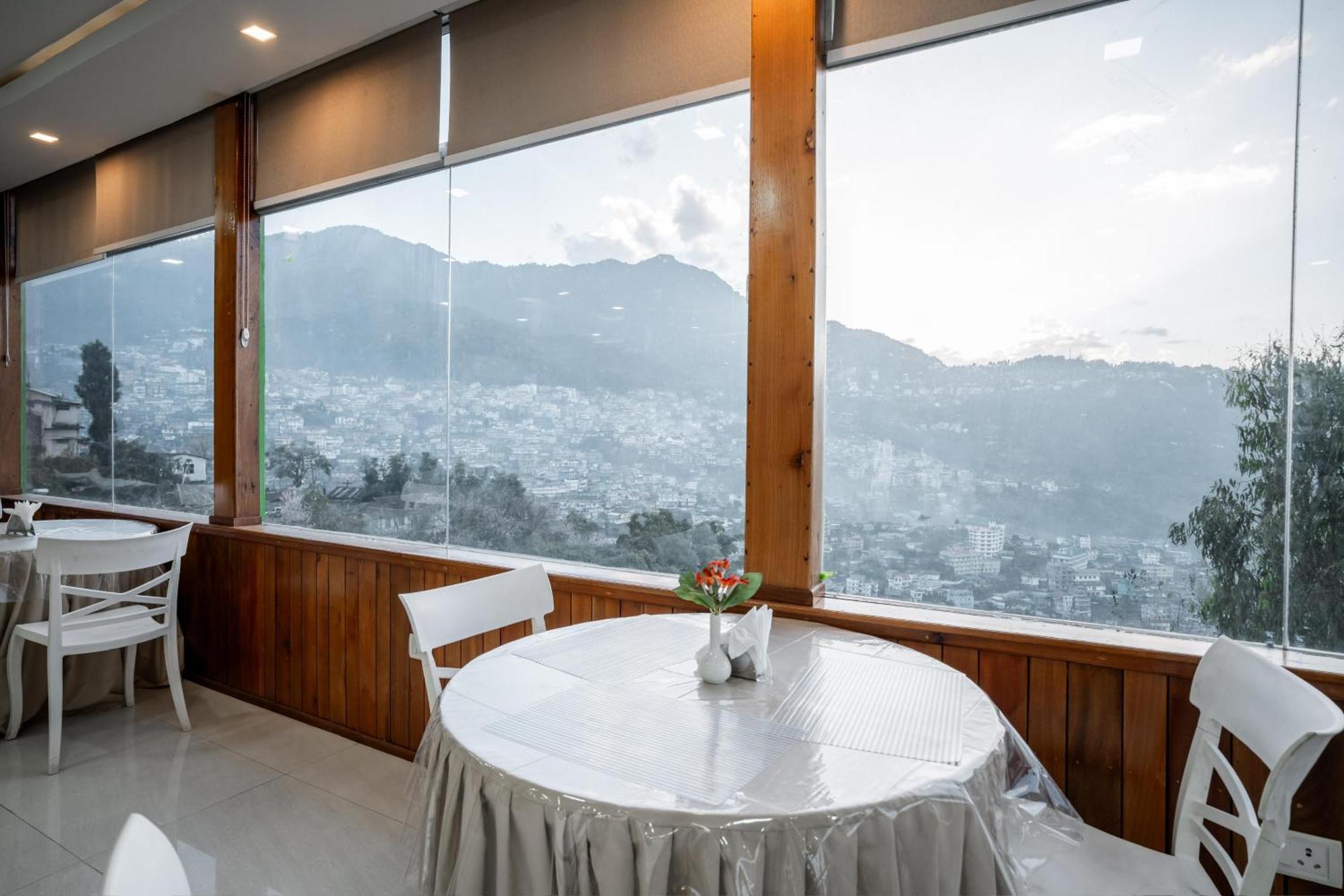 2K Hotel Kohima 외부 사진