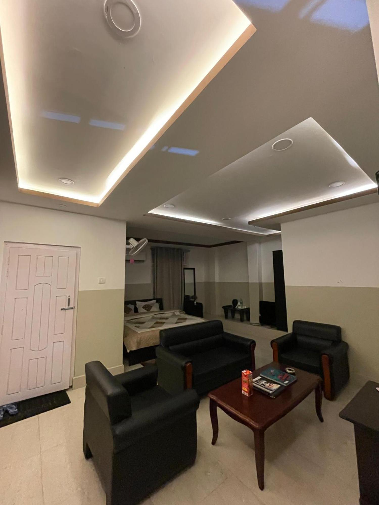 2K Hotel Kohima 외부 사진