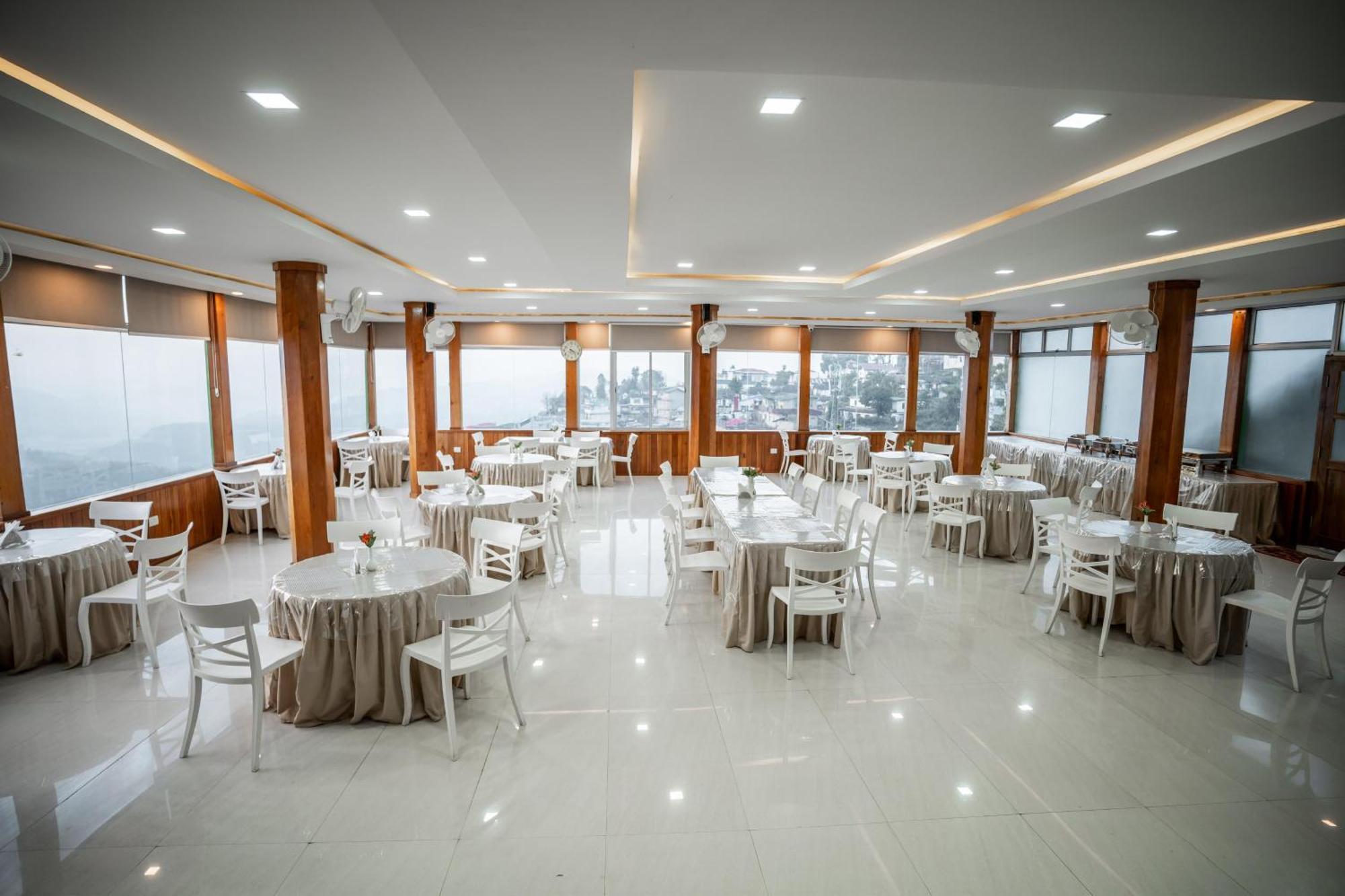 2K Hotel Kohima 외부 사진